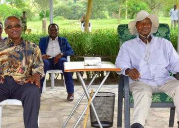 Amama Mbabazi with President Museveni