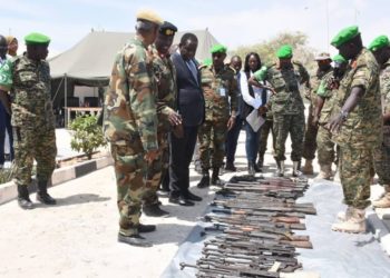 AMISOM hands over weapons