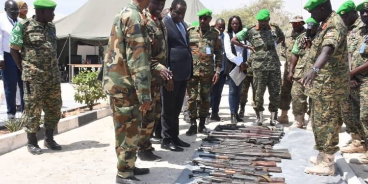 AMISOM hands over weapons
