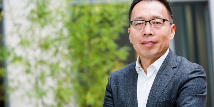 Victor Zhang, Vice-President, Huawei,