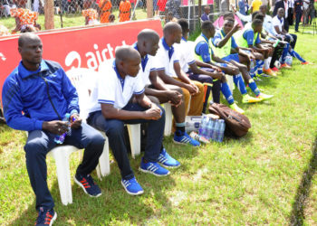 Steven Bogere and the late Jimmy Kisekka (Second-left) at Buddu technical bench recently. PHOTO BY BRIAN MUGENYI.