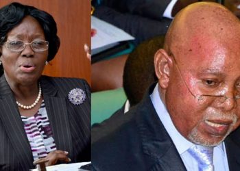 Rebecca kadaga omukubiriza w'olukiiko lwe Gwanga ku kkono ne Minisita we nsonga z'omunda Gen. Jeje Odong