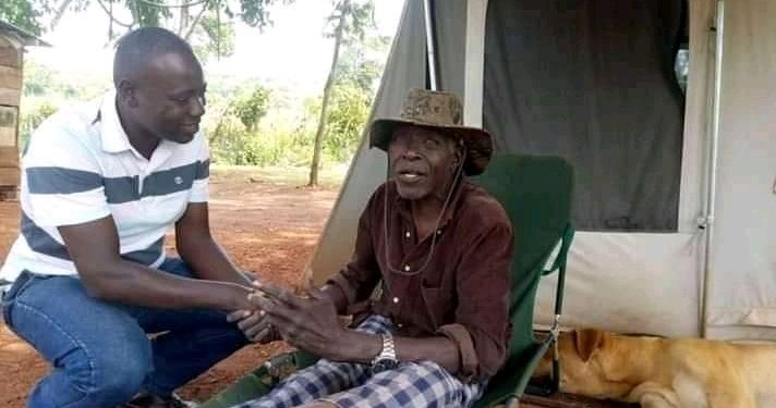 Munnamawulire Moses Kizito Buule nga abuuza ku Gen. Kasirye Ggwanga lwe yamusisinkana ku Faamu ye E Banda Kyandaaza