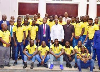 President Yoweri Museveni with Uganda Cranes players and officials at State House Entebbe last year
