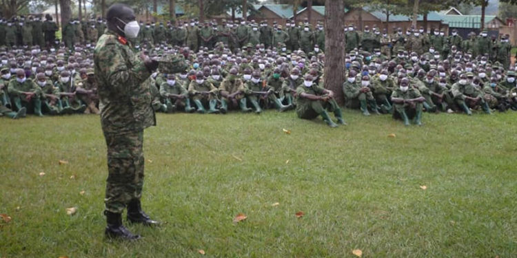 Lt Gen Peter Elwelu briefing soldiers