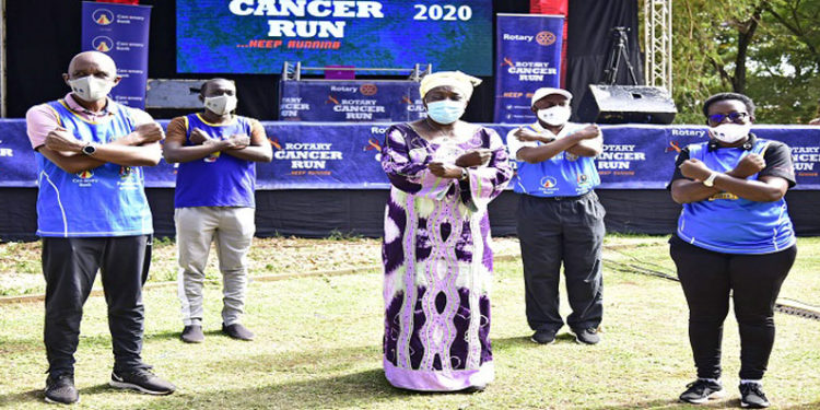 Speaker Kadaga (middle) and officials of the Uganda Rotary Cancer Program in Muyenga on Sunday 30 August 2020