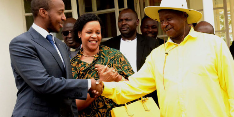 King Oyo, Queen Mother Best Kemigisa and President Museveni