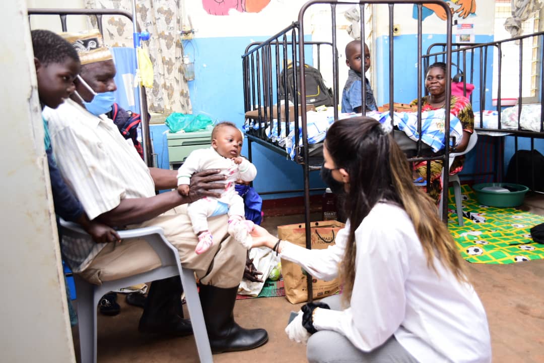 Naiya Ruparelia donates to babies at Mulago Hospital