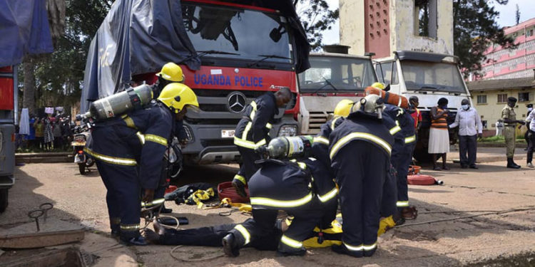 Police officers equipped with special firefighting skills