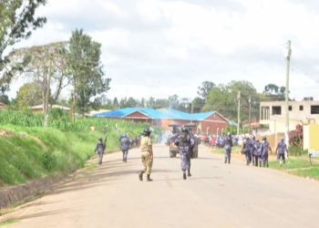 Police dispersing Bobi Wine supporters in Mbarara on Saturday