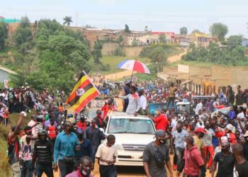 Kyagulanyi with his supporters in Rukungiri