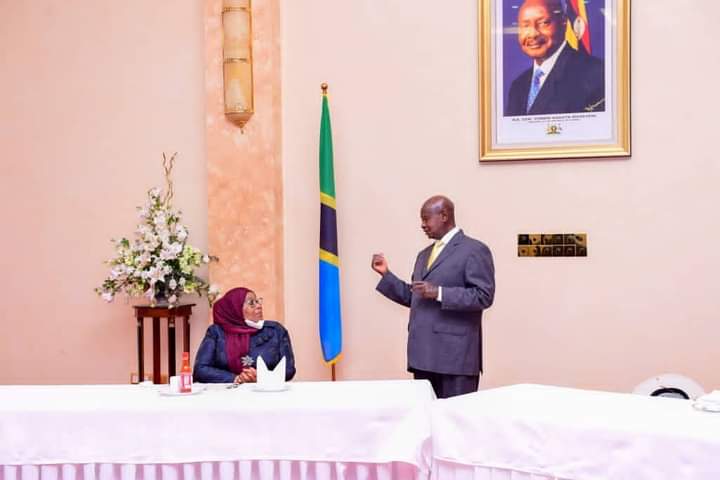 President Museveni with his Tanzanian counterpart Saluhu Hassan