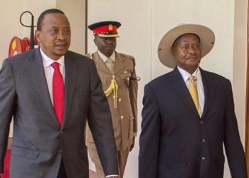 Presidents Uhuru Kenyatta and Yoweri Museveni