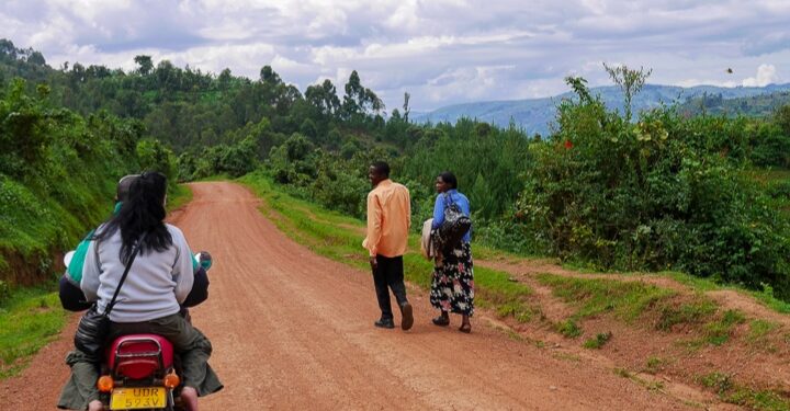 Lake Bunyonyi road