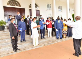 President Yoweri Museveni wishing farewell to the visiting Union Minister of State for External Affairs and Parliamentary Affairs of India Vellamvelly Muraleedharan with his delegation at the State House Entebbe on 11th November 2021. Photo by PPU/ Tony Rujuta.