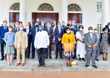 President Yoweri Museveni in a group photo with the ¬¬¬German Ambassador to Uganda H.E Matthias Schauer¬ with German and Ugandan Oficials during his visitto the State House Entebbe on 11th November 2021. Photo by PPU/ Tony Rujuta.