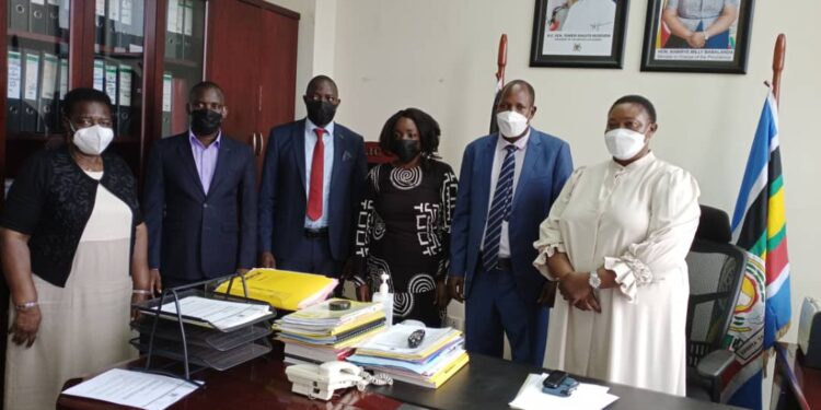 Minister Babalanda meets Busoga Parliamentary Caucus