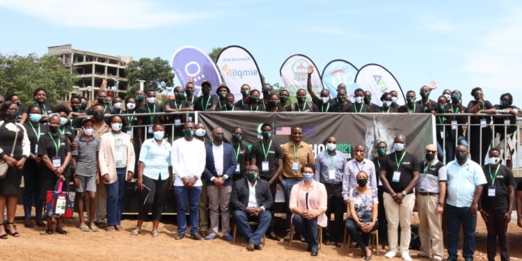 Representatives from the US mission and Uganda and Uganda Wildlife Conservation Education Centre (UWEC), Zoohackathon 2021 competition co-organizers and representatives from the event’s sponsors namely; Sama, Citibank, Marsh Insurance, Raxio, and Simplifi Networks as well as the participants in a group photo during the closing ceremony of the competition held in Entebbe, Uganda on November 15.