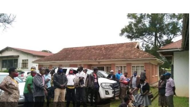 Vendors storm RDC's Office