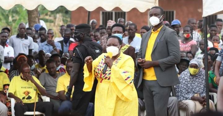 Prime Minister Nabbanja addressing residents of Kayunga