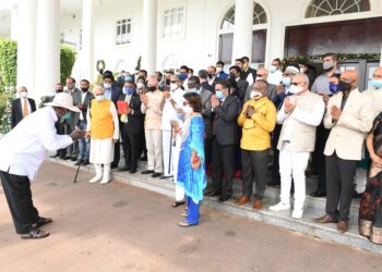 Speaking to the celebrants, President Museveni congratulated the Indian community on the day of Diwali saying that it was worth being marked among the Indian race as a unifying factor in faith.