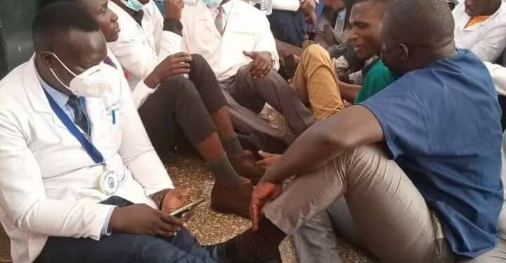 Intern doctors arrested on Thursday as they went to Parliament to deliver their petition to the Speaker