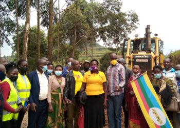 Minister Musasizi Commissions Rehabilitation of Ruhonwa - Nyamasizi Road