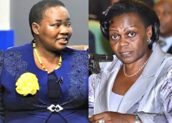 Ssabaminisita Robina Nabbanja ku kkono n'omubaka omukyala owe Tororo Sarah Opendi