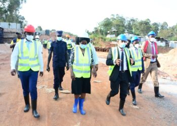 The visiting team of WHO were together with Science Minister Dr. Musenero given a guided tour of the mRNA vaccine making facility