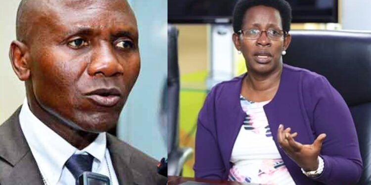 Dr. Byarugaba Baterana abadde akulira Mulago ku kkono n'omuwandiisi ow'enkalakkalira mu Munisitule ye By'obulamu Dr. Diana Atwine