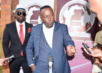 Kabuleta bwe yabadde ayogera ne Bannamawulire oluvanyuma lw'olukiiko e Hoima