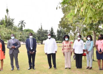 President Yoweri Museveni in a group photo with Ministry of Science, Technology and Innovation (MOSTI) Representatives at the State House Entebbe on 14th March 2022. Photo by PPU / Tony Rujuta.