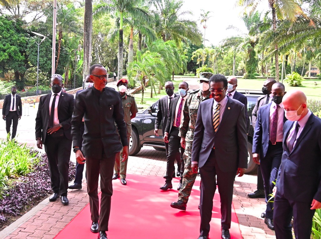 Ruanda Devlet Başkanı Kagame, Gen Muhoozi'nin doğum günü yemeği için Uganda'da