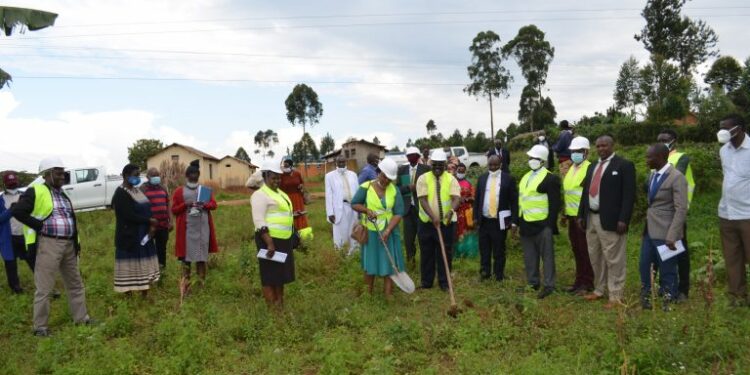 Kabale leaders with contractors