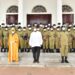 President Yoweri Museveni in a group photo with 33 CID Police Constable Graduates who have undergone an induction training course at Sera Kasenyi SFC Military Academy Military school. The President met the CID gradates at State House Entebbe on 18th May 2022. Photo by PPU/ Tony Rujuta.