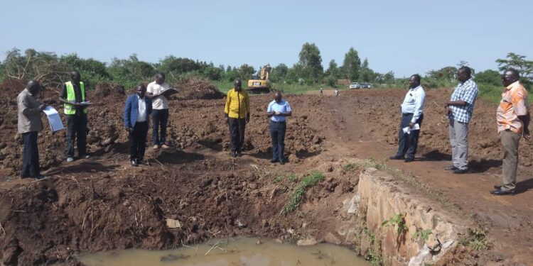 Low cost ceiling tarmac road launched in Alebtong