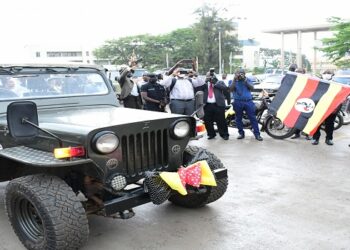 Tayebwa later flagged off the cars which will now be on exhibition at the Uganda Museum