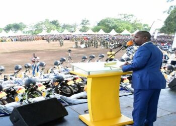 Tayebwa addresses the gathering in Kakumiro