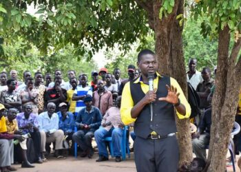 Andrew Ojok Oulanyah campaigning