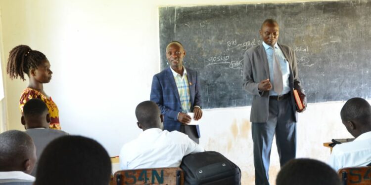 Hoima East DRCC inspecting government schools on Monday