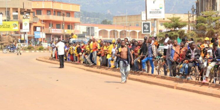 NRM supporters who had gathered to greet President Museveni