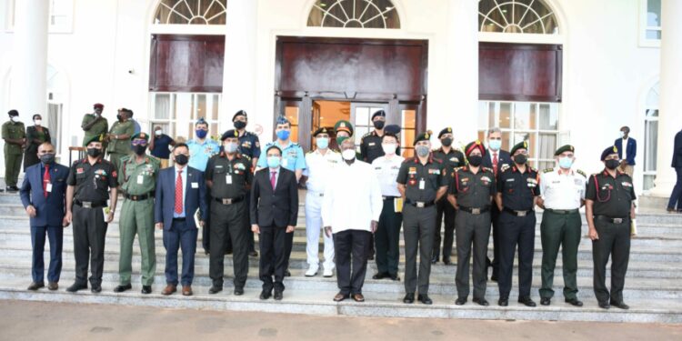 President Yoweri Museveni with a delegation of Officers from the New Delhi National Defense College