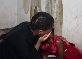 Rashidah Nampijja with her daughter at home