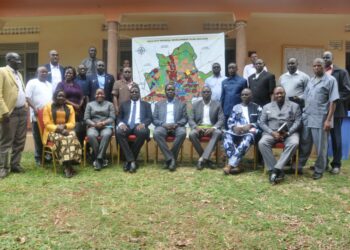 Commandant of NDC – U – Maj Gen Francis Okello (C), Mr Okwalinga Alfred – Mayor of Gulu City , Gulu City Council – Executive Committee and participants of NDC in a group photo while on Study Tour on 23rd June 22