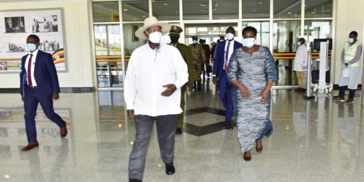 President Yoweri Museveni and the Vice President Jesca Alupo having a chat in the VIP lobby before flying to Arusha at Airbase Entebbe on 21st July 2022. Photo by PPU/Tony Rujuta.