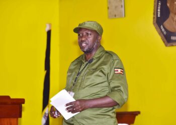 The Director of the Manifesto Implementation Unit (MIU) Willis Bashaasha explaining the NRM Manifesto 2021-2026 to the Resident District Commissioners, Resident City Commissioners, Deputy Resident Commissioners and Deputy City Commissioners on 29th July 2022. Photo by PPU/Tony Rujuta.