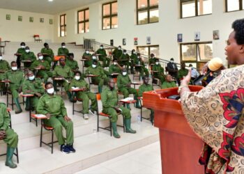 State House Comptroller Jane Barekye giving a lecture to managers and assistant managers of State House industrial hubs who are undergoing leadership training in Kyankwazi