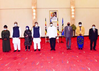 President Yoweri Museveni pose for a photo with the designated Pakistan High Commissioner to Uganda H.E. Muhammad Hassan Wazir and his team with the Ugandan Foreign affairs officials after presenting his credentials at the State House Entebbe on 3rd August 2022. Photo by PPU/Tony Rujuta.