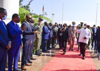 Somali President Hassan Sheikh Mohamud recieved by President Museveni in Uganda for a State Visit - Entebbe SH - 8th Aug 2022 - 09