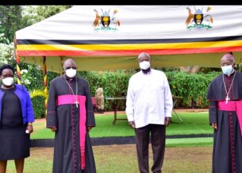 L-R: Hon. Nyamahunge Keziah Freda, Archbishop Ssemogerere, President Museveni and Bishop Kasujja